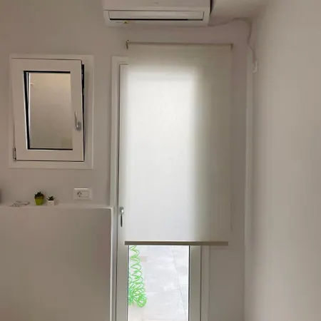 Dahlia Argostoli (Kefalonia)